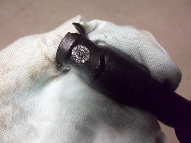 Ignition Lead No1 Damaged.JPG