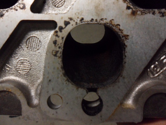 Centre Inlet Manifold Port.JPG