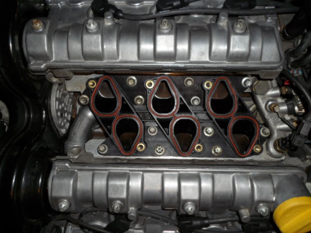 Lower Manifold Fitted.JPG