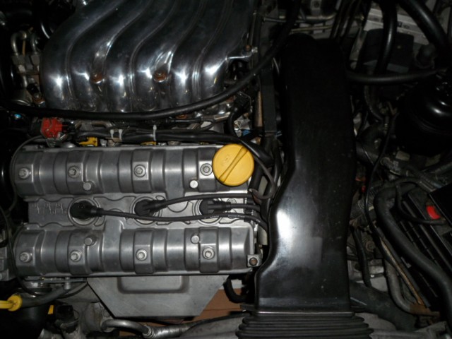 Oil Cap Yellow.JPG