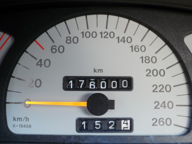 176,000 Km.JPG